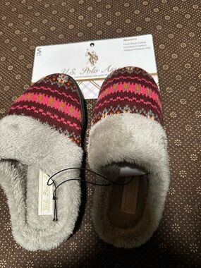 U.S. Polo Assn. knit slip-on slippers in black, pink & orange